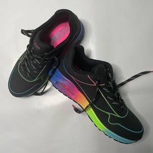 Sketcher tennis shoes- like brand new! Size 9